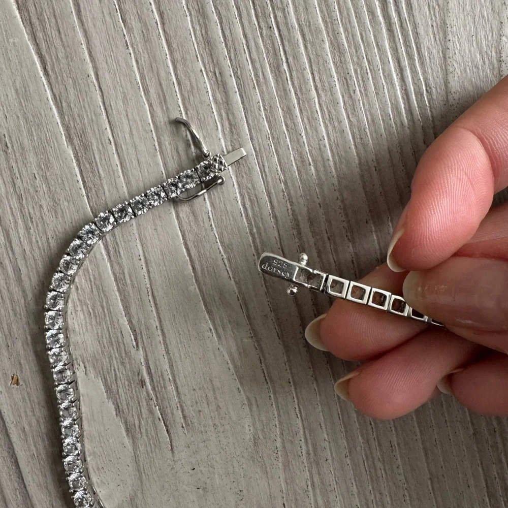 KATE RIVIÈRE NECKLACE IN 3.75MM LAB WHITE SAPPHIRE 16in with emerald pendant - Picture 8 of 10